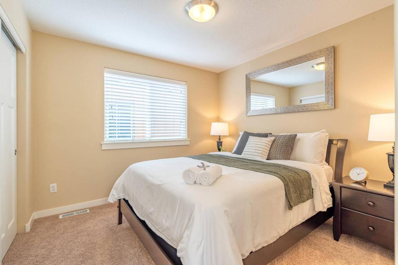 Modern Home, Four Bedrooms, King Beds Tigard Exterior foto